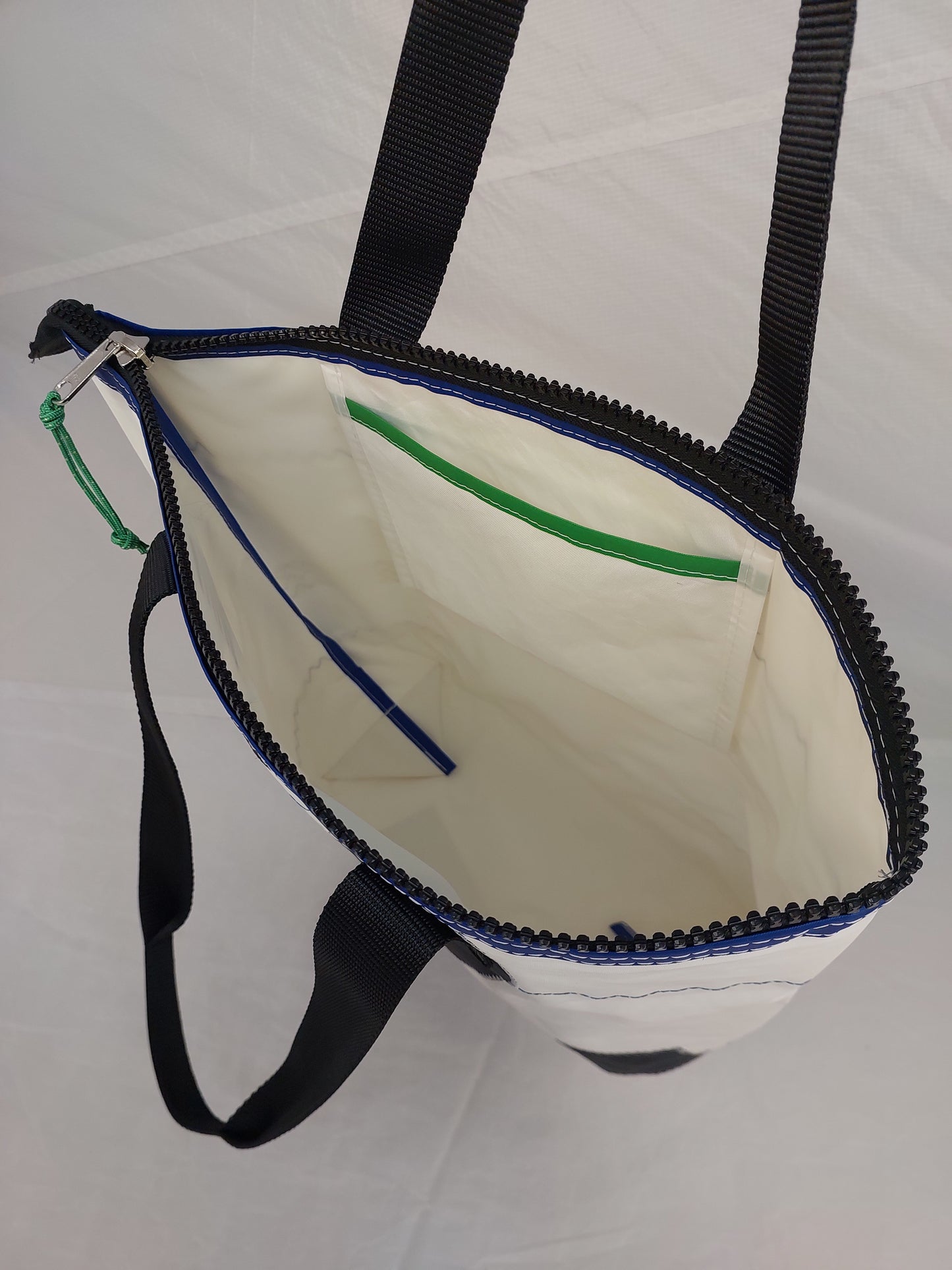 #2 Zip Tote 752