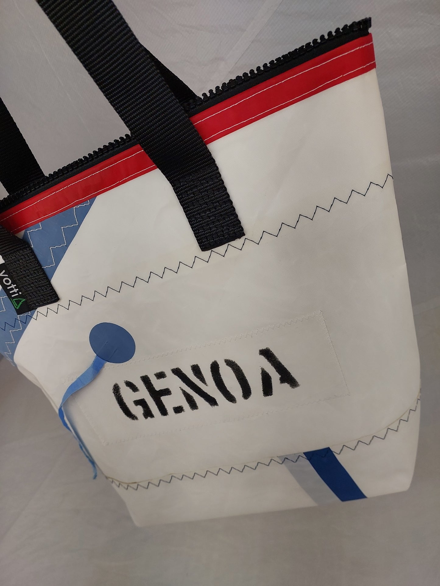 Genoa Zip Tote 792