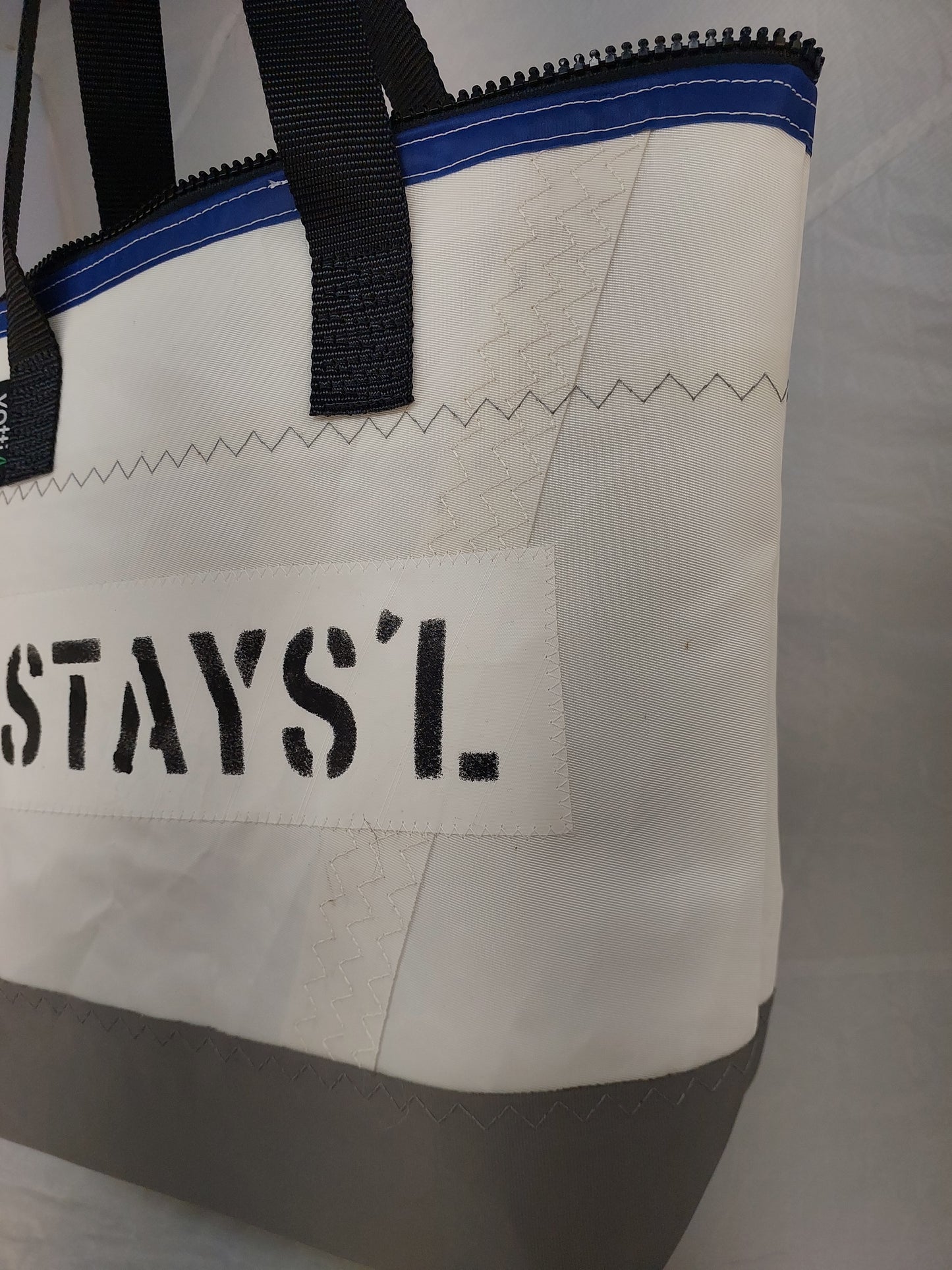 Stays'l Zip Tote 832