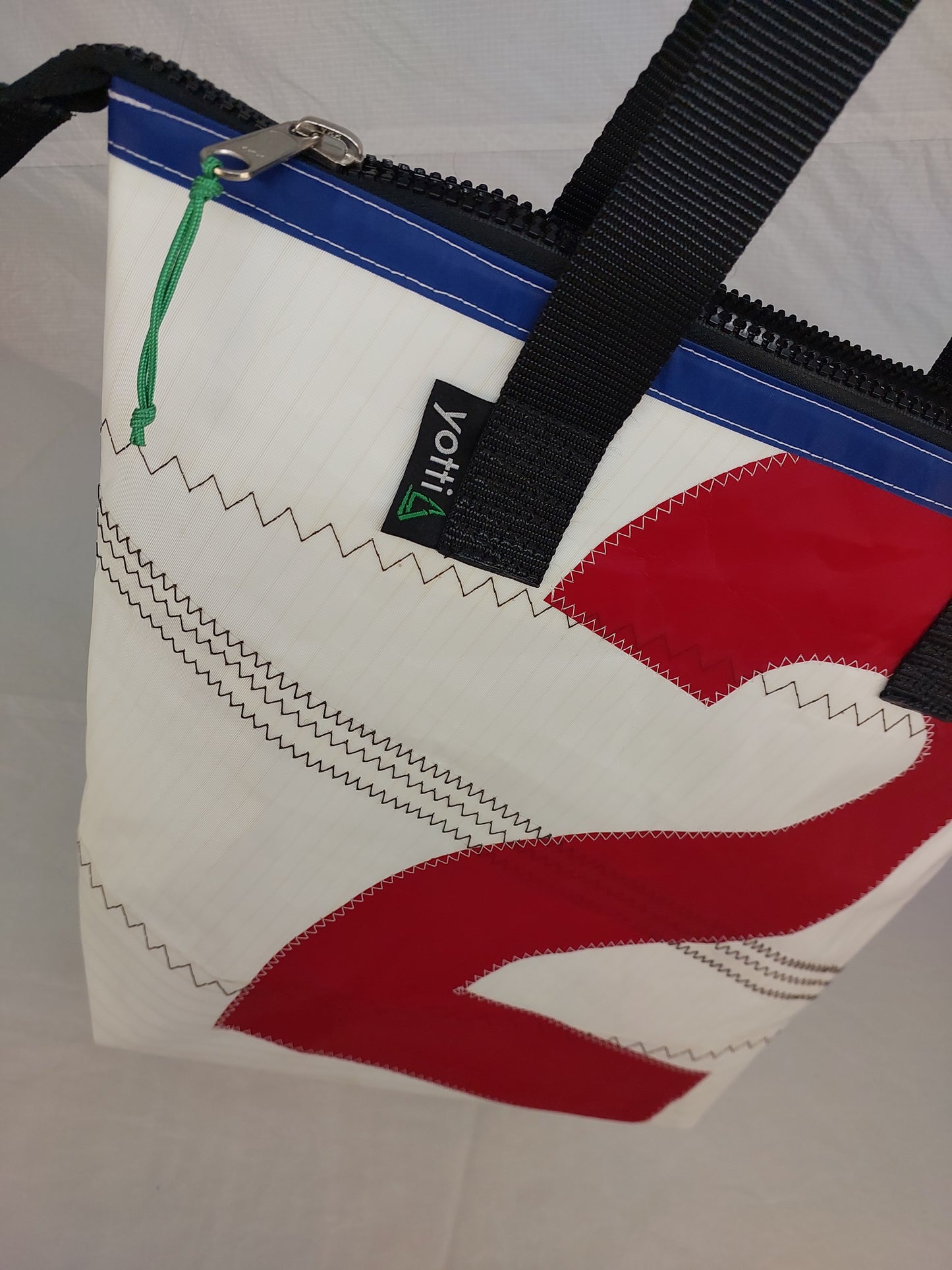 #2 Zip Tote 863