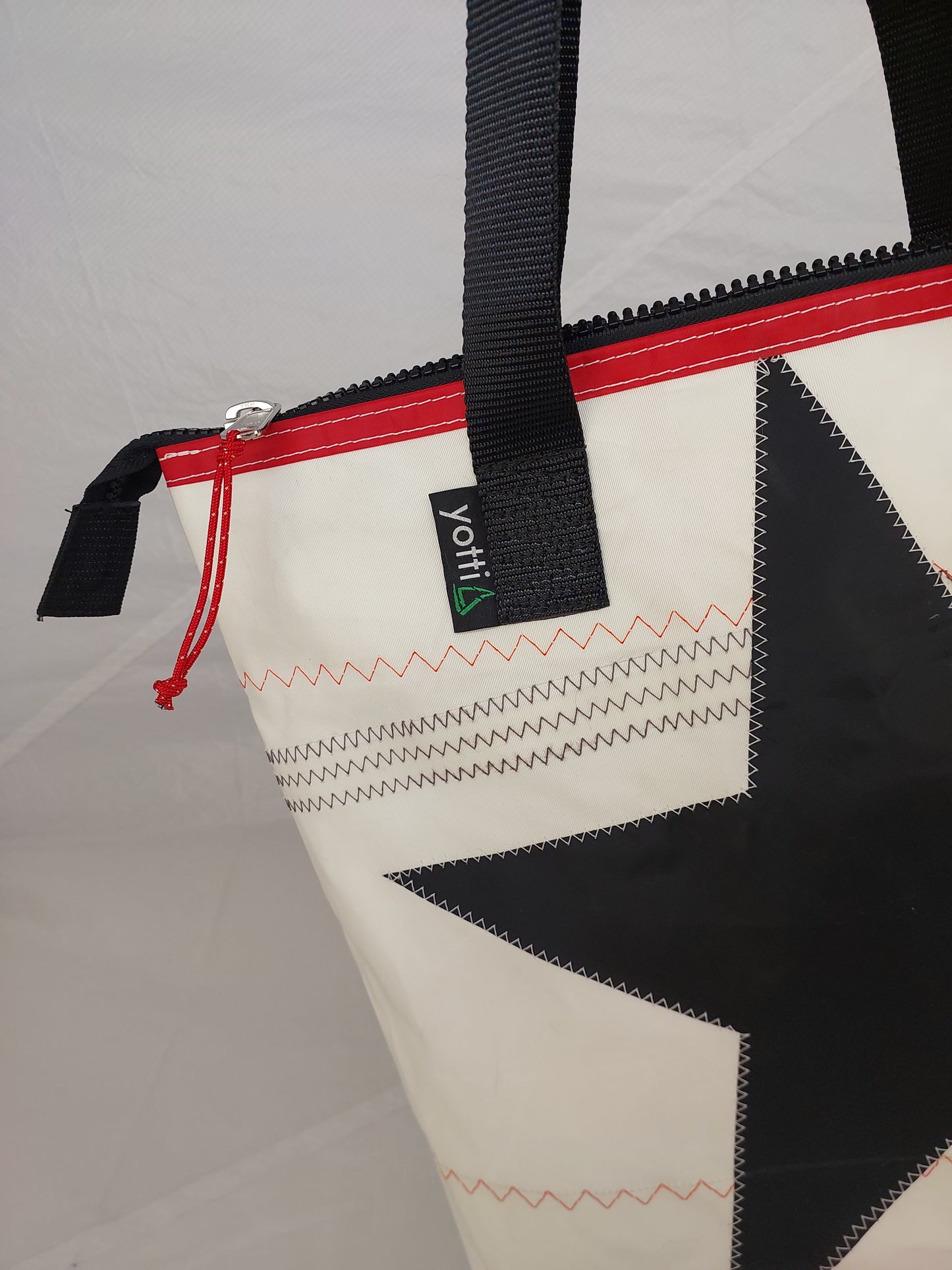 Star Zip Tote 751