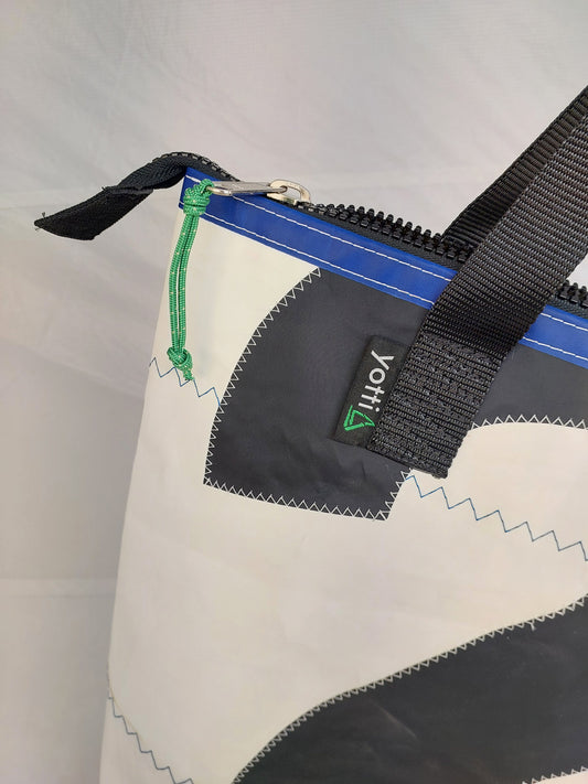 #2 Zip Tote 752