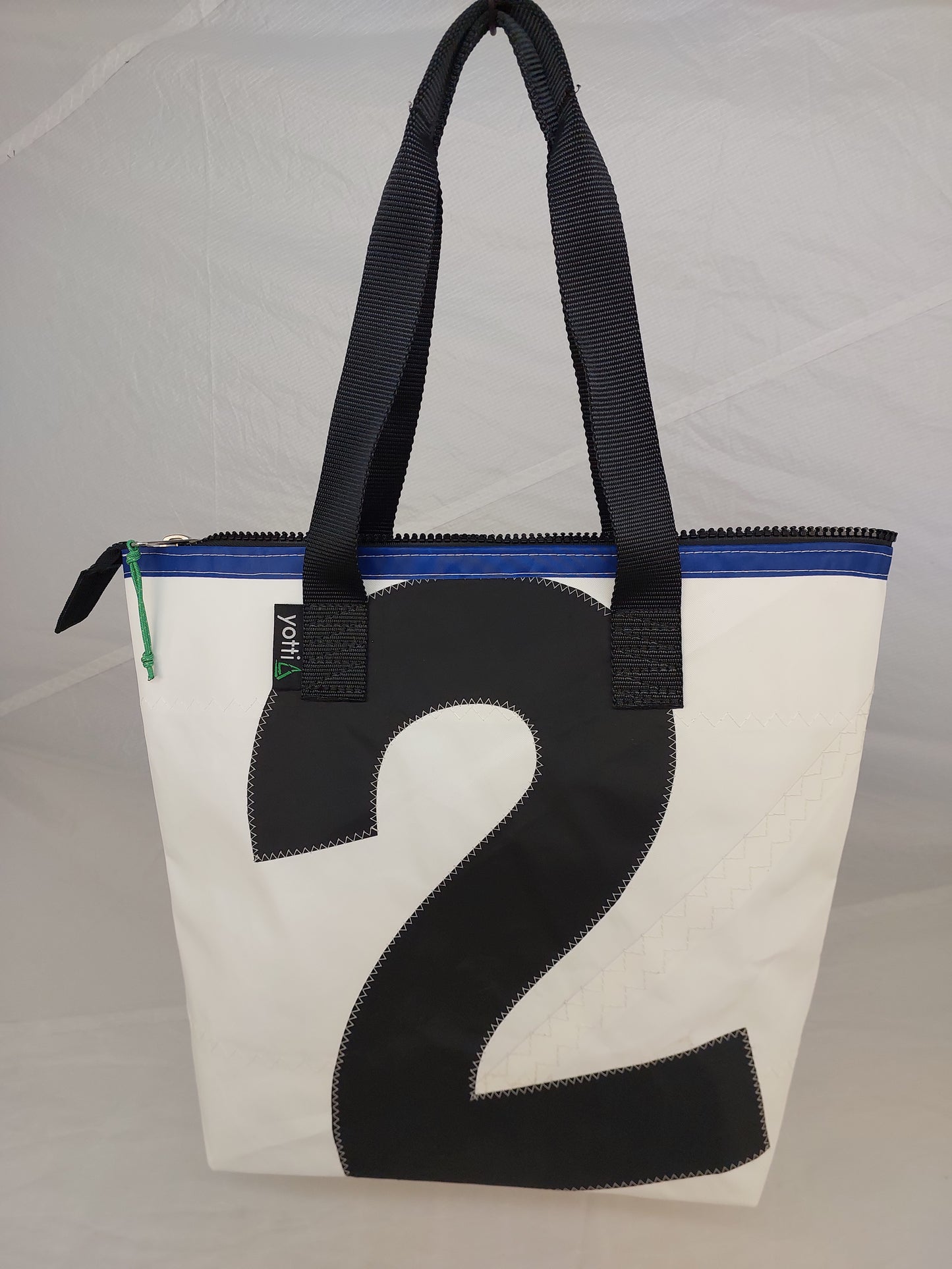 #2 Zip Tote 772