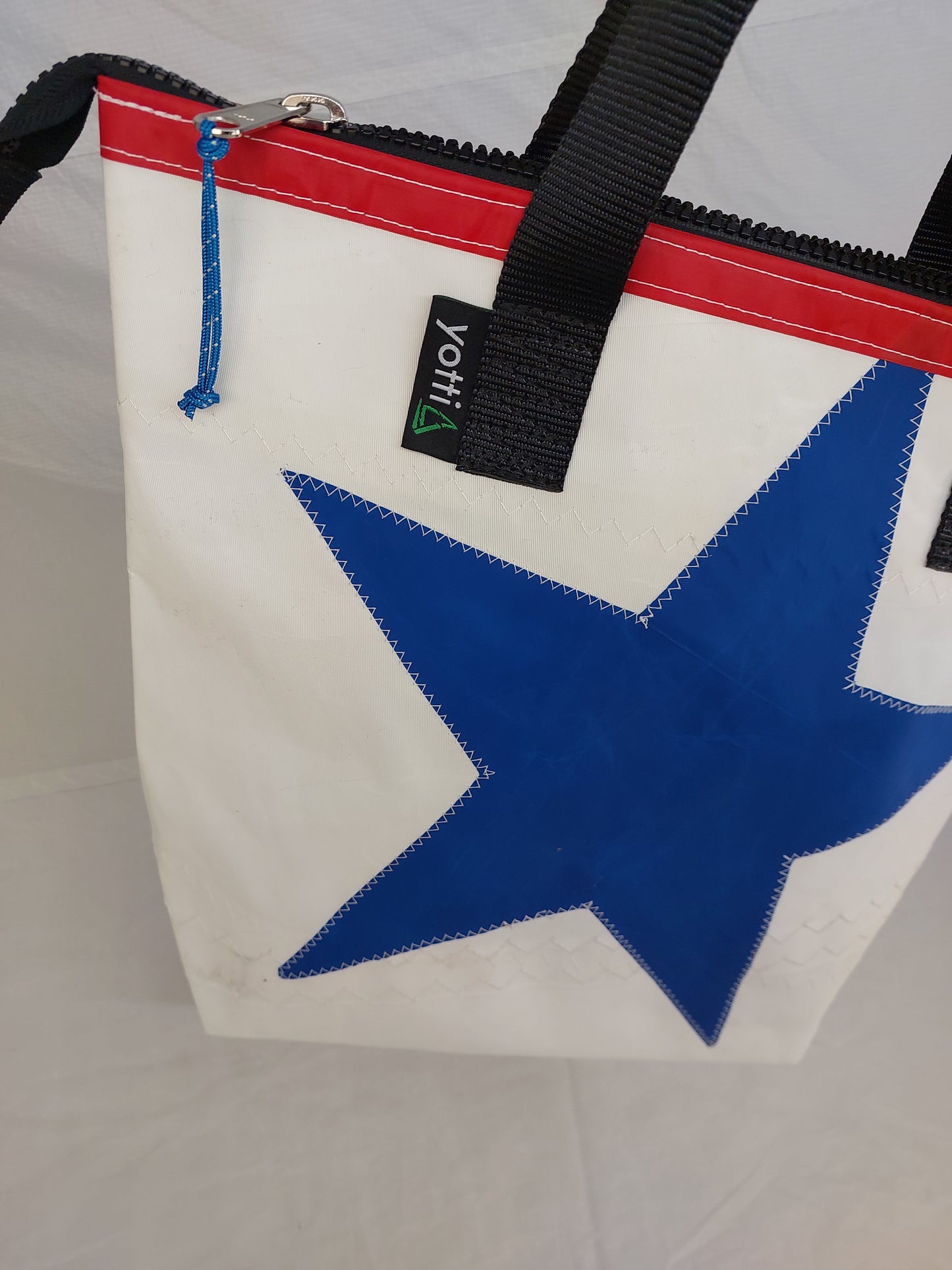 Blue Star Zip Tote 785