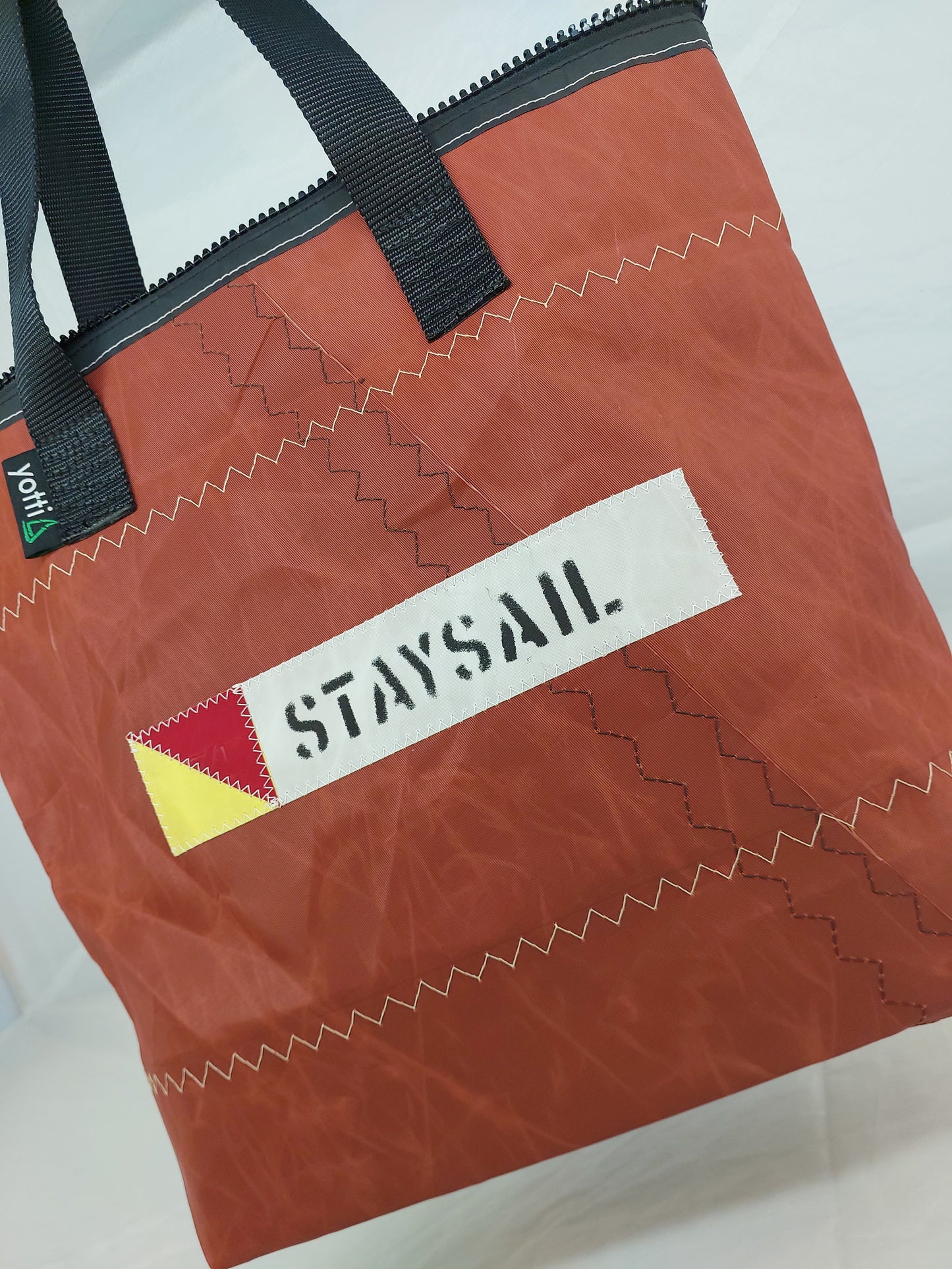 Staysail Zip Tote 807