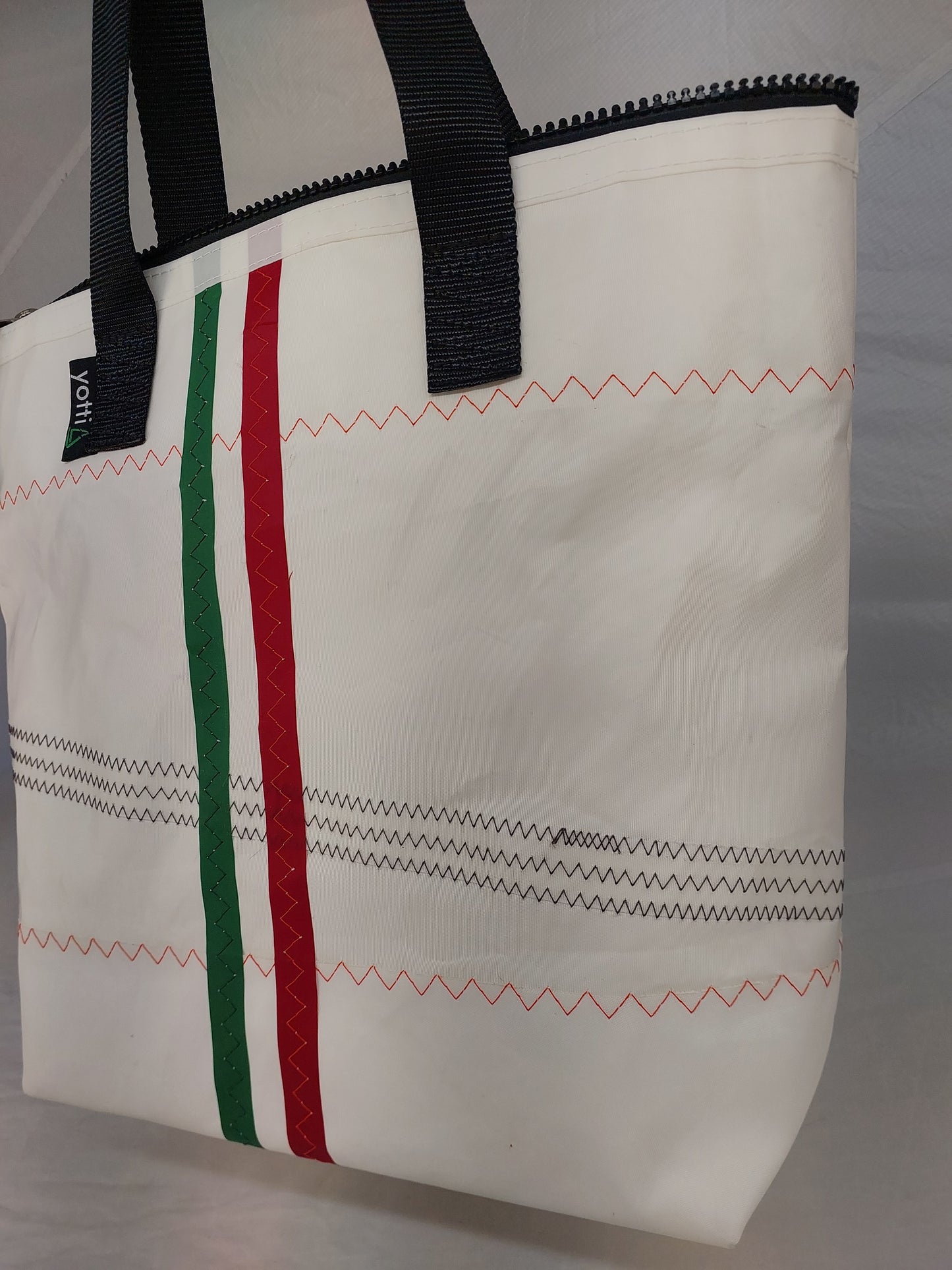 Italian Zip Tote 830
