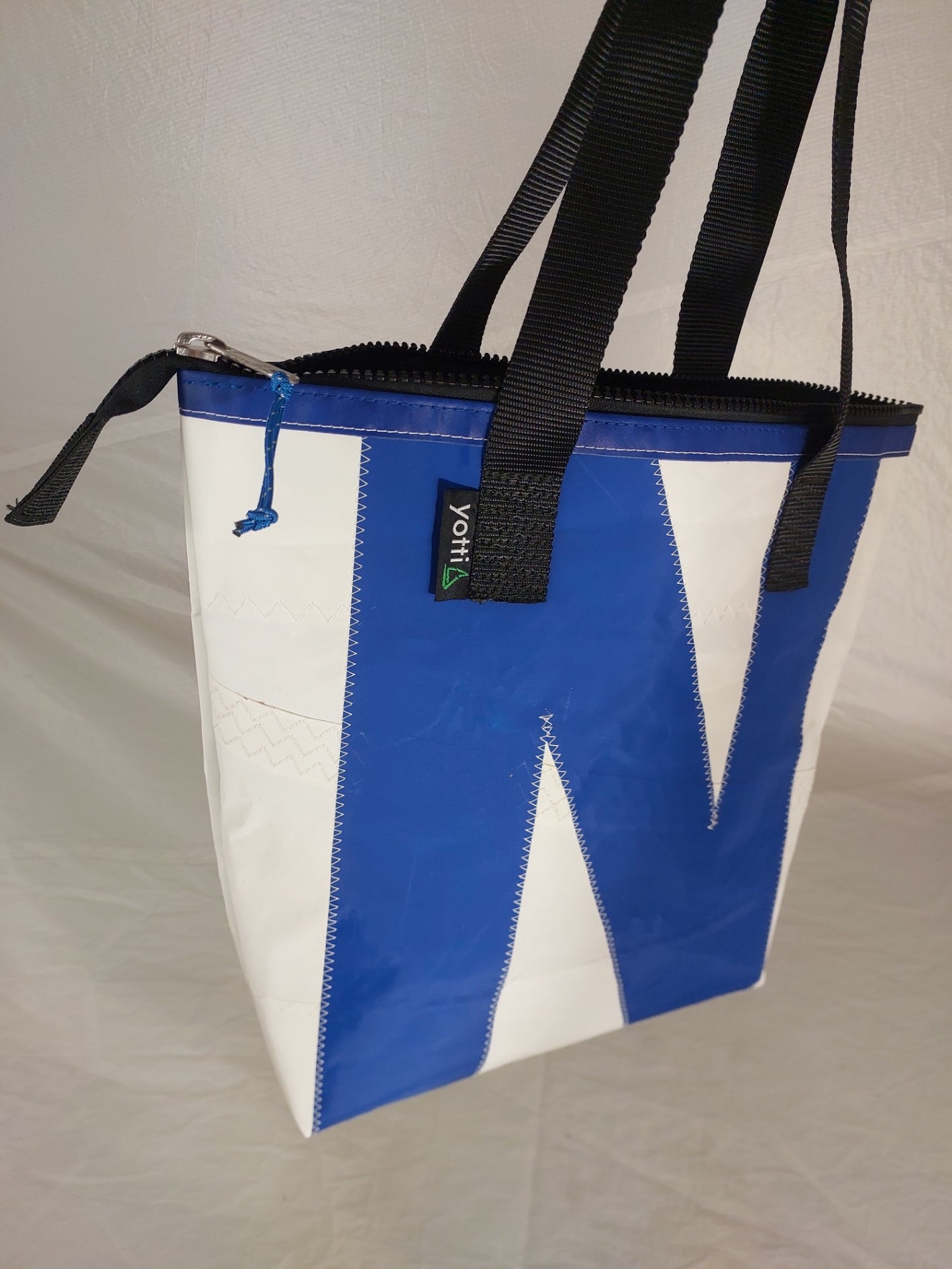 N Zip Tote 894