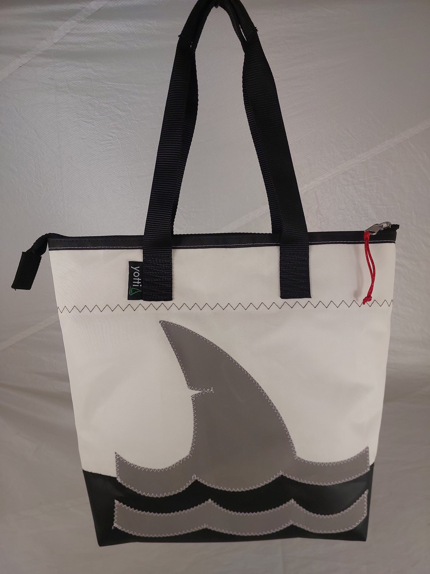 Shark Zip Tote 940