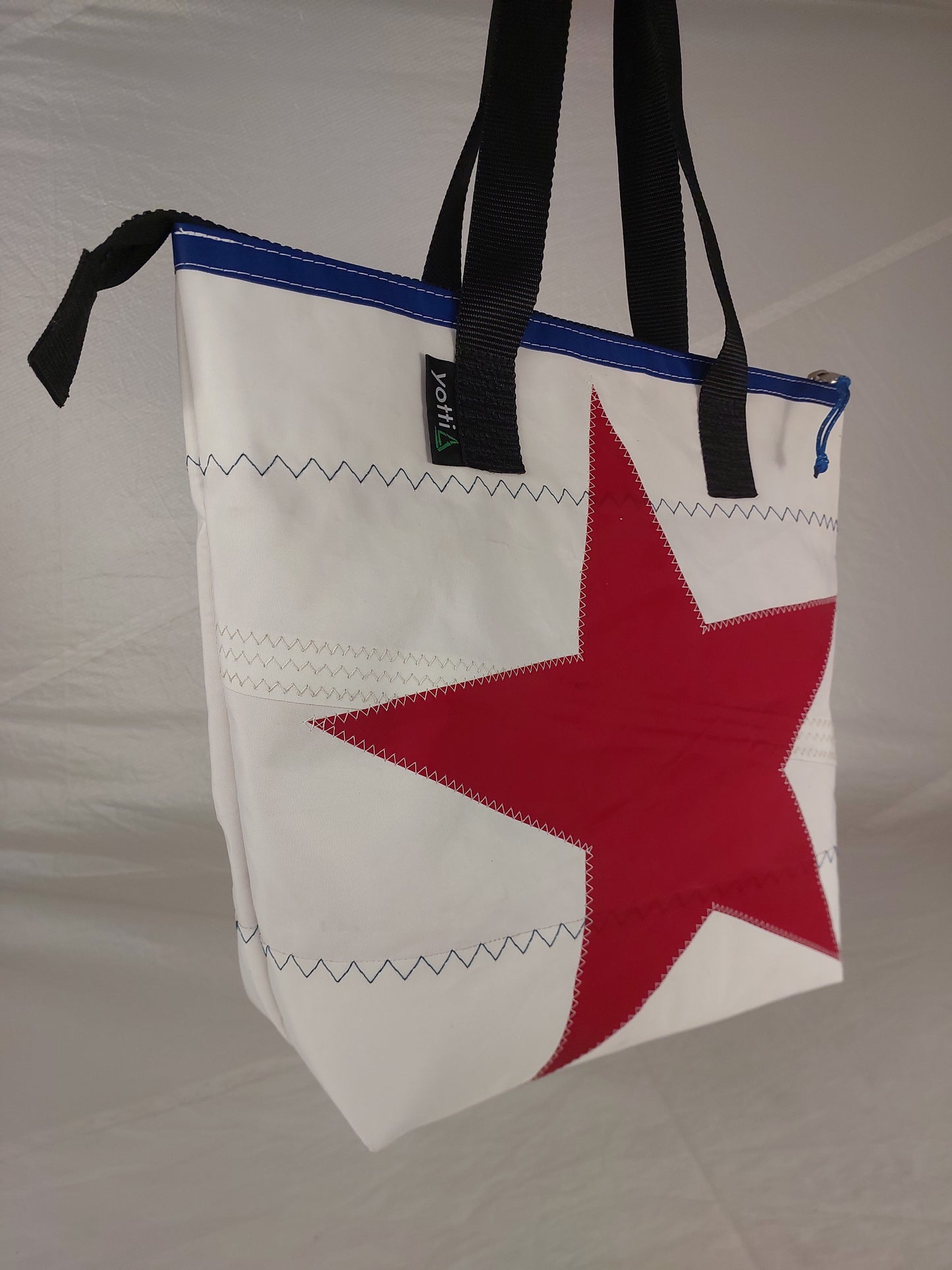 Red Star Zip Tote 943