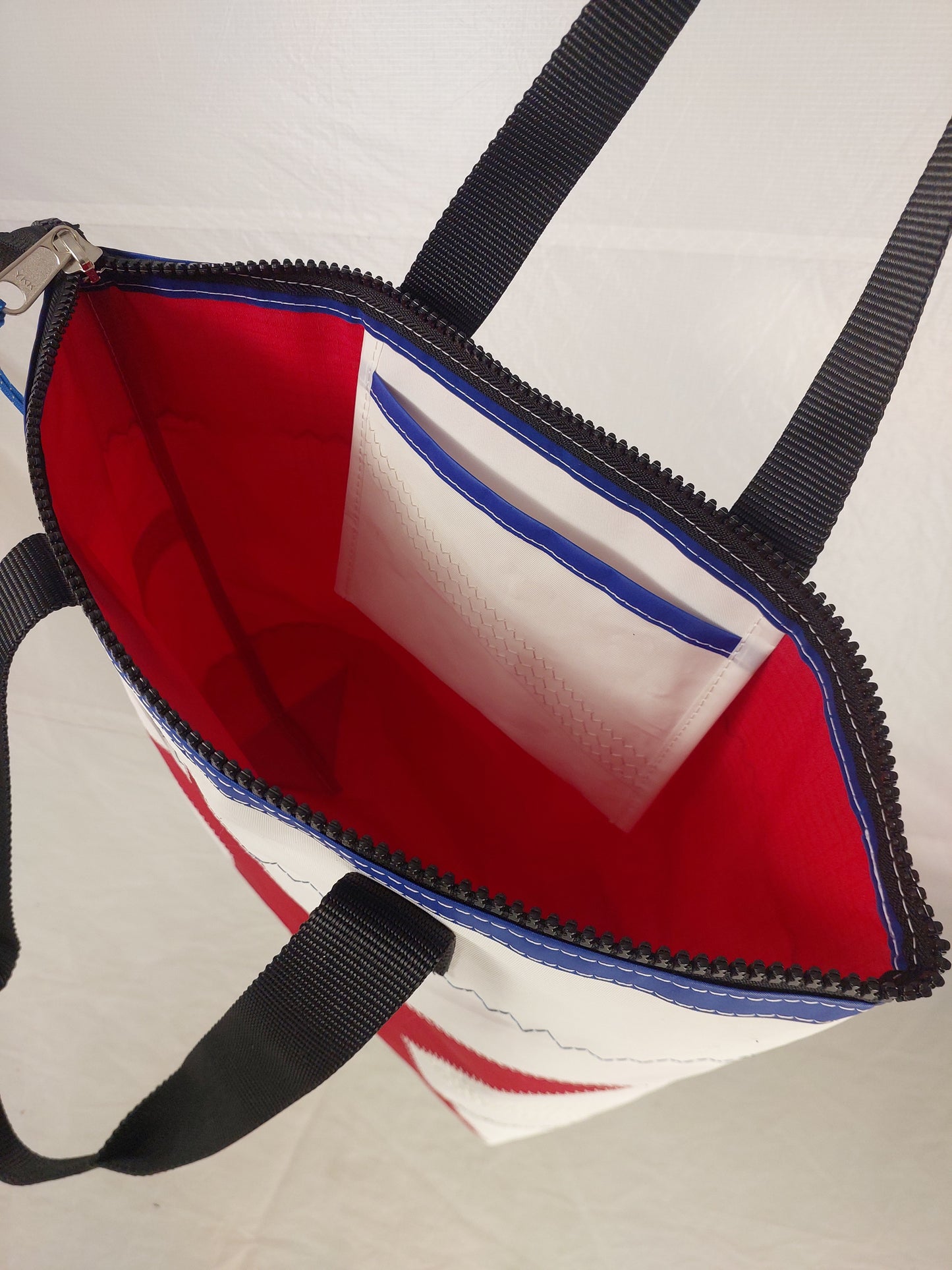 Red Star Zip Tote 943