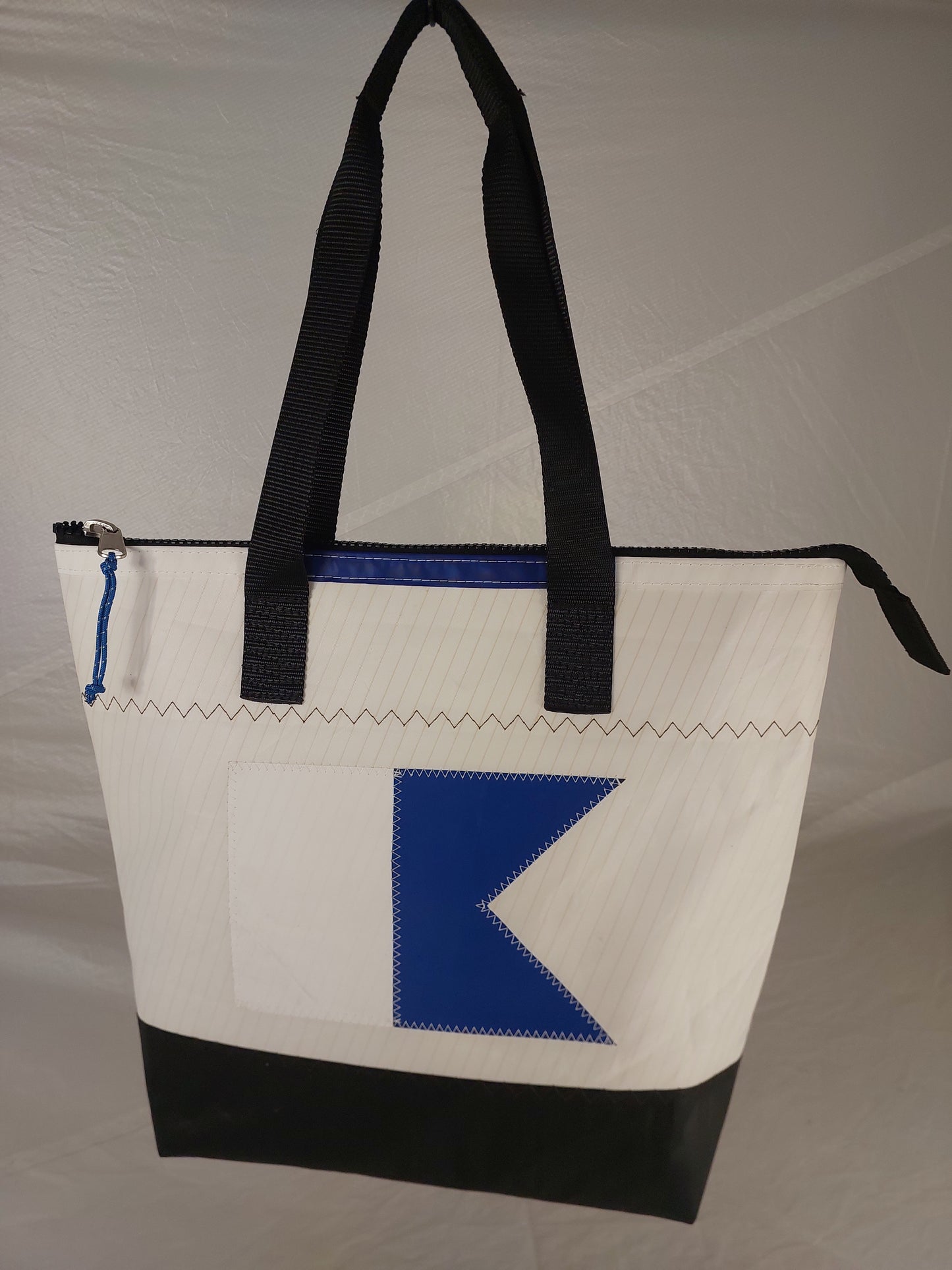 Alpha Floater Zip Tote 946