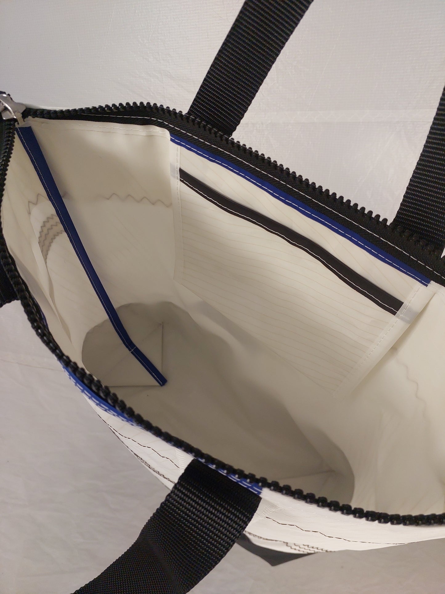 Alpha Floater Zip Tote 946